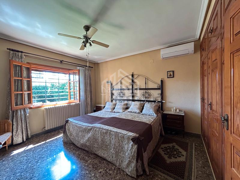 Foto 12679d5c-140e-4c83-b3cc-8c4a0d81f0e4. Casa amb xemeneia calefacció aparcament piscina a Rocafort