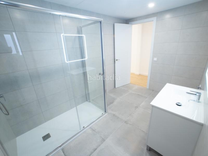 Foto a9c363f0-1792-496e-97ba-d610824a7ae7. Piano terra con riscaldamento in Centre-Estació Gavà