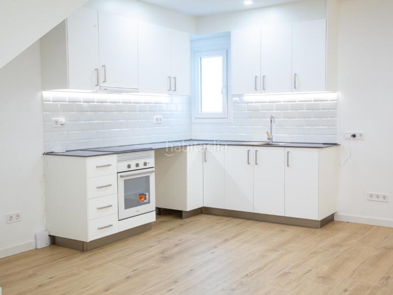 Foto 7d6d3ac0-e0b2-4f1c-b9ca-7d419b5823c6. Piso ya disponible, en la rambla de gava en Centre-Estació Gavà