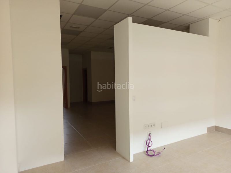 Foto fa562dcf-3547-4854-98c7-739c4d538ee3. Lloguer local comercial a avenida roces 1140 a Nuevos Roces Gijón