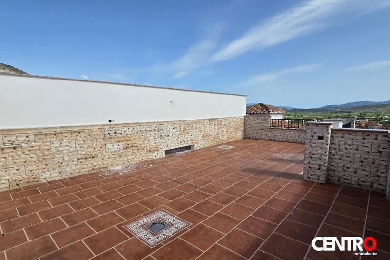 Foto 17cd051a-5bba-43ca-b10a-9e318559f7c2. Ático  con dos terrazas, . en Padul