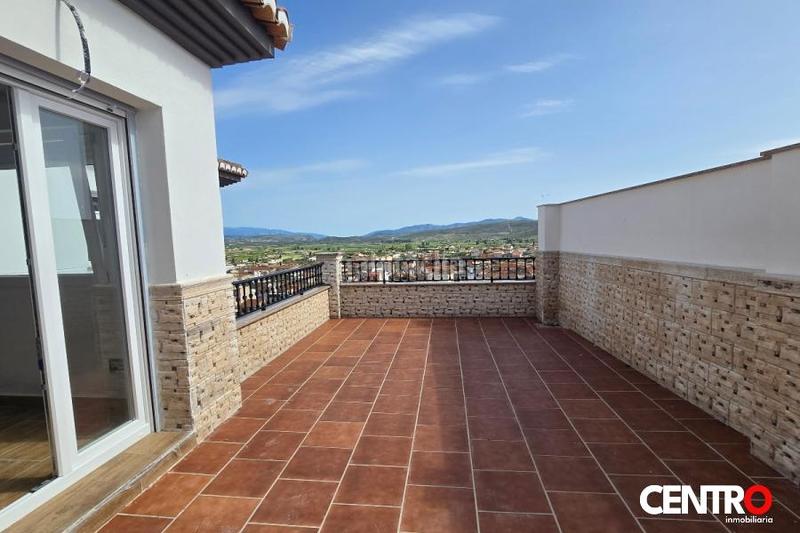 Foto 7bfe26f4-48bd-4e20-a56d-47b6996861fe. Ático  con dos terrazas, . en Padul