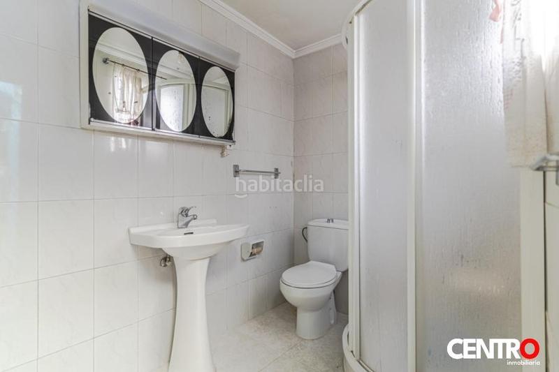 Foto 244d54de-5665-4544-8c47-879352b679c1. Casa  de esquina en la zubia en La Zubia Ciudad Zubia (La)