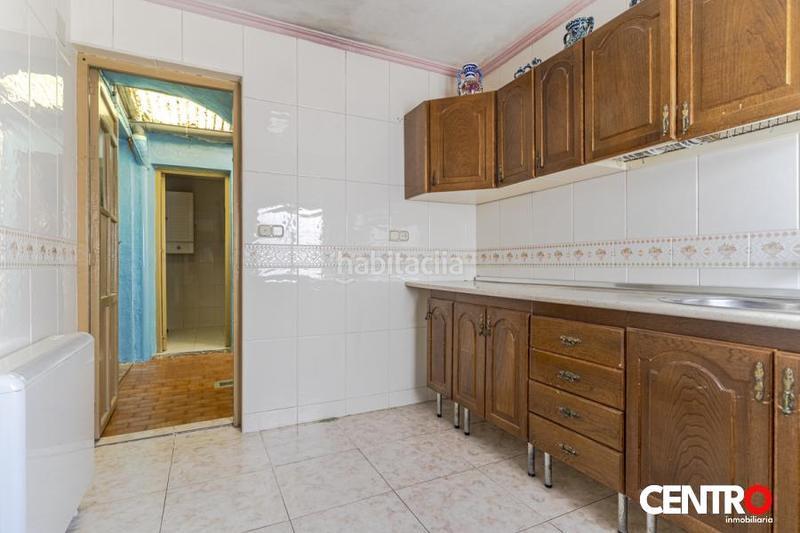 Foto 6d7d7baf-8492-4c6f-8170-d51fe1b26a33. Casa  de esquina en la zubia en La Zubia Ciudad Zubia (La)