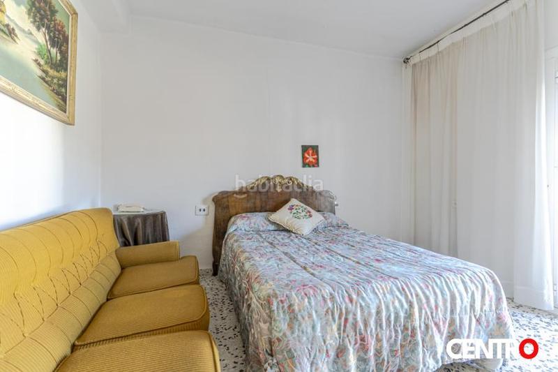 Foto 70d1d394-e120-4c6f-9e2b-e3317d6050e6. Casa  de esquina en la zubia en La Zubia Ciudad Zubia (La)