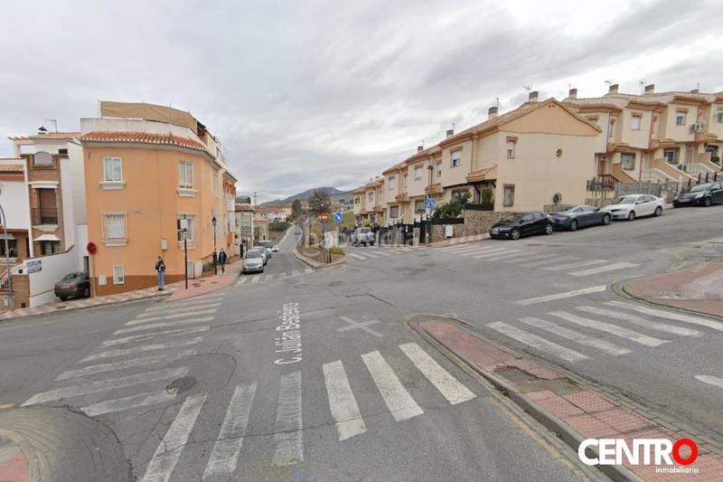 Foto dfcf536c-f07d-47fe-a381-2c0e508e9e4e. Casa  de esquina en la zubia en La Zubia Ciudad Zubia (La)