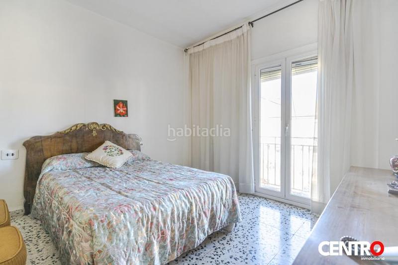 Foto ed961043-60cc-46d0-a765-20632f6512c4. Casa  de esquina en la zubia en La Zubia Ciudad Zubia (La)