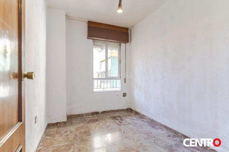 Foto c8ce0cb9-c70c-4bf5-be73-0df9a87a7765. Piso  en venta en las perlas de en Plaza de Toros Granada