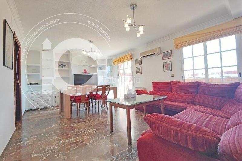 Foto 0b0b94cb-ff99-42e9-8750-95aaf4b83229. Location attique avec parking dans Joaquina Eguaras Granada