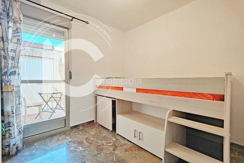 Foto 174a1918-00d3-47b5-b35d-599fe804f8aa. Rent penthouse with parking in Joaquina Eguaras Granada