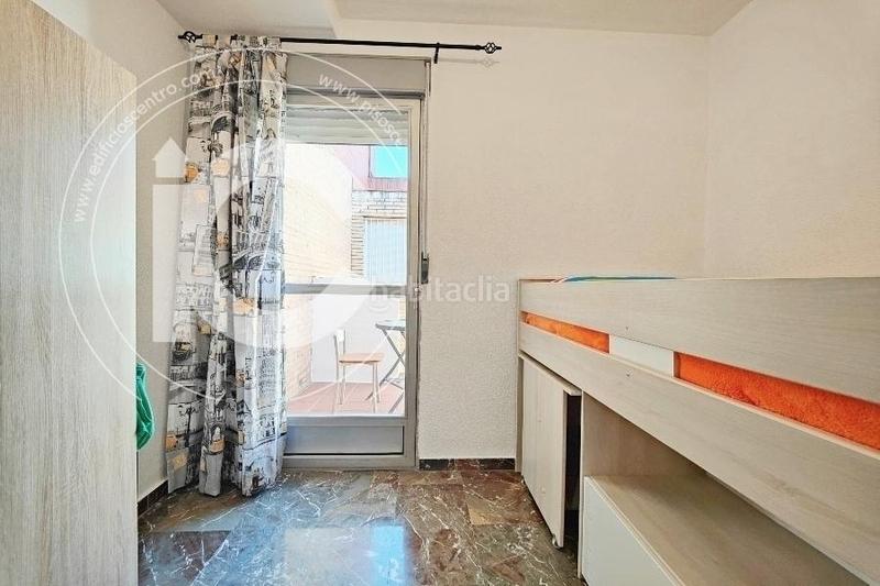 Foto 342735eb-8988-422e-aee2-74c4513db163. Rent penthouse with parking in Joaquina Eguaras Granada