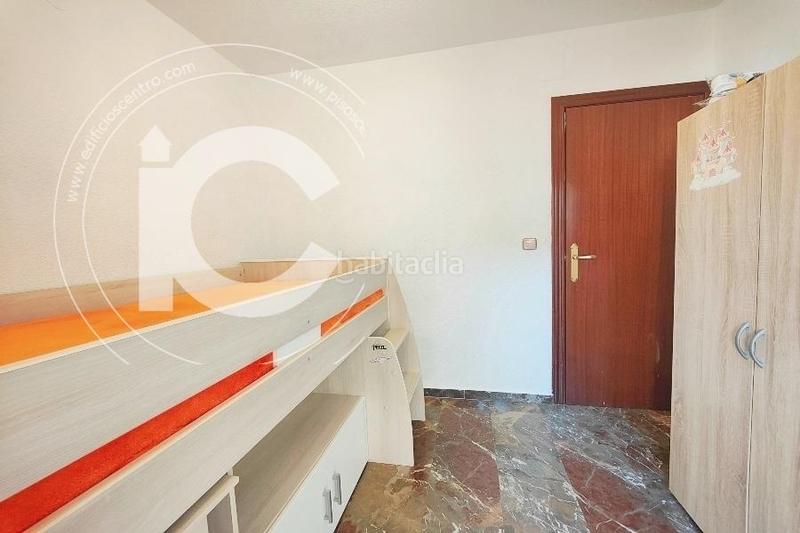 Foto 35514921-ec62-4a2a-8b4a-e3e5e59c4e6c. Rent penthouse with parking in Joaquina Eguaras Granada