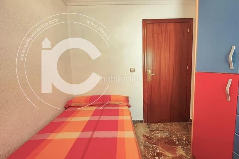 Foto 486152f3-7d8c-4cd6-894e-a5b9f2c6fc0a. Rent penthouse with parking in Joaquina Eguaras Granada