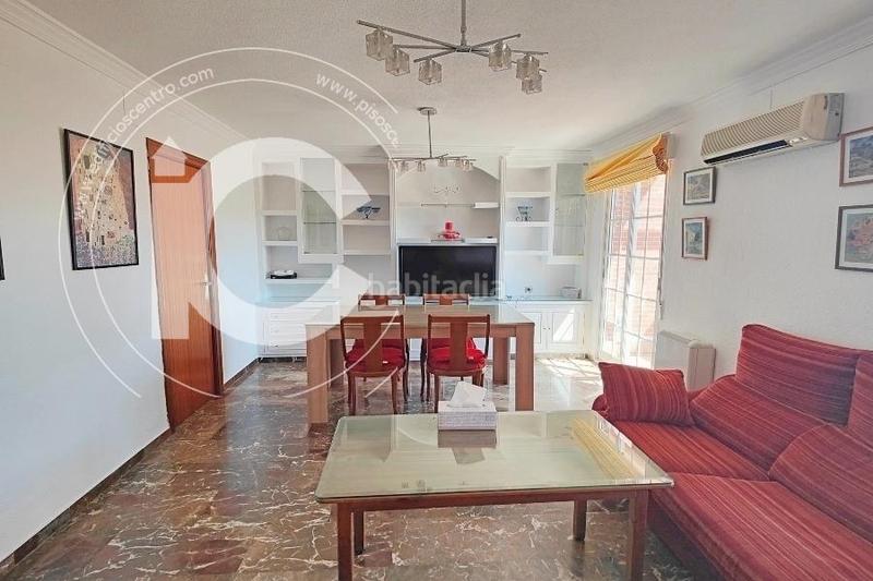 Foto 733f3e36-4cbe-41ab-b041-51a45dfd4fd2. Rent penthouse with parking in Joaquina Eguaras Granada