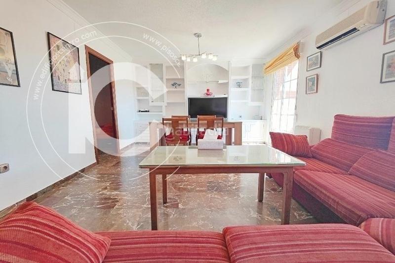 Foto 750afac5-964f-4547-a7b0-d632f9367a1a. Rent penthouse with parking in Joaquina Eguaras Granada