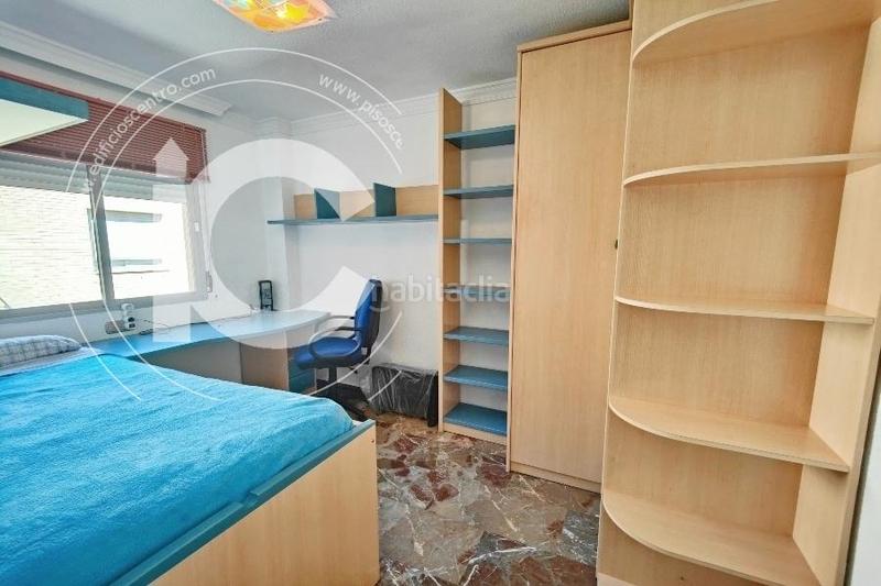 Foto 8348f727-9949-48a8-898a-e4a9ae7ae4fe. Rent penthouse with parking in Joaquina Eguaras Granada