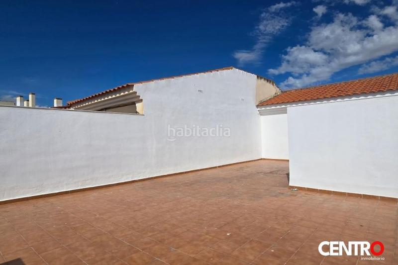 Foto 9248b4ca-bd9c-4fd8-8ba8-c9f1ed4dc0dc. Ático  con terraza en Ogíjares