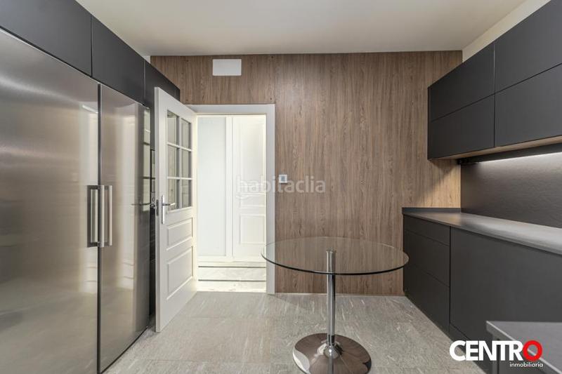 Foto 15dac5b3-035d-487a-b3c5-95cd710f3762. Etagenwohnung in Plaza de Toros Granada