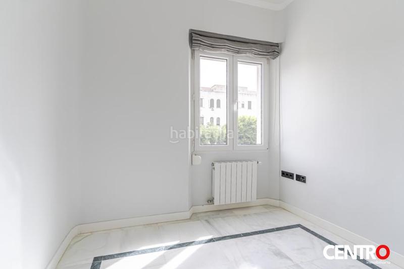 Foto d2b345bf-c7d2-48bb-9f00-753b63213790. Etagenwohnung in Plaza de Toros Granada