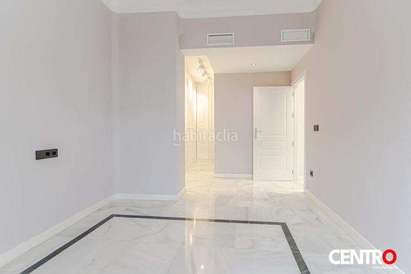 Foto f47421a6-5c2f-4782-99f8-548885e14024. Etagenwohnung in Plaza de Toros Granada