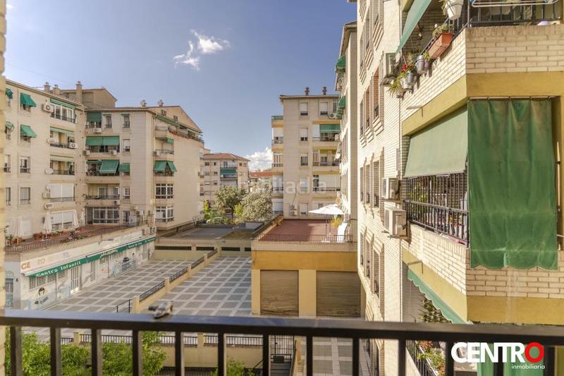 Foto e0f5cf66-1f0e-4668-ad7b-b18e3176be45. Piso  don garaje y terrazas en Plaza de Toros Granada