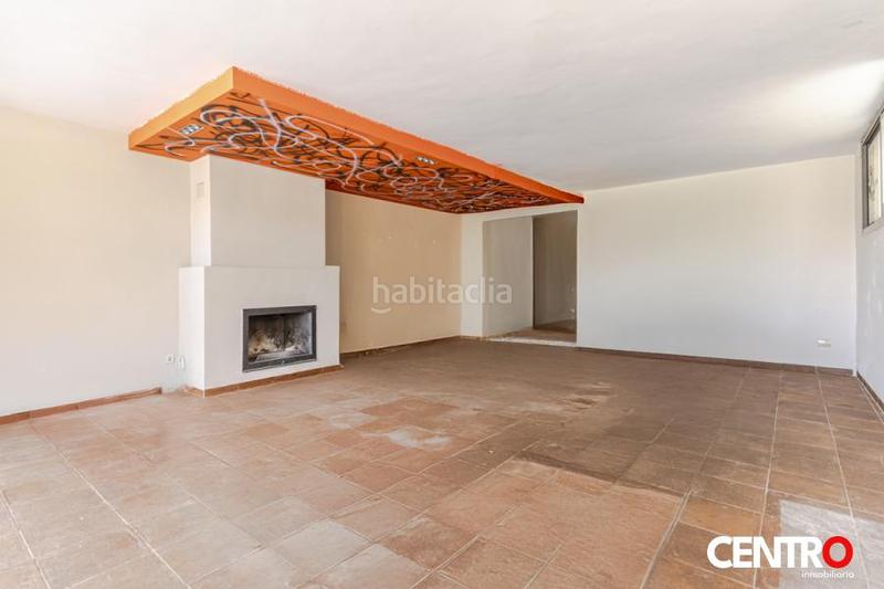 Foto 16a71782-c073-42f8-845c-a35155d67402. Chalet mit parking pool in Barrio de la Vega Monachil