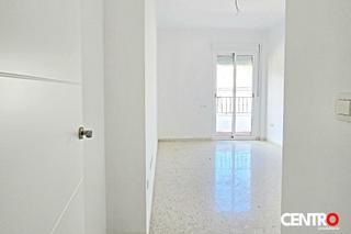 Pis  Real. Piso en ogíjares con garaje