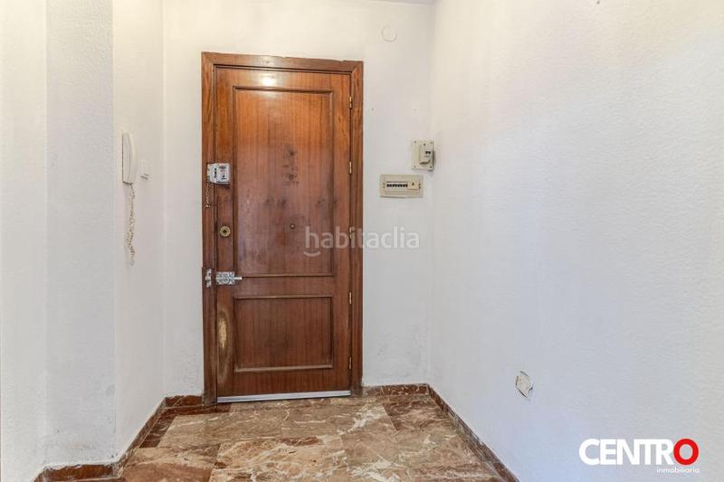 Foto 57a183fc-2a19-49c3-a32e-86d3db9294c3. Piso  en venta en las perlas de en Plaza de Toros Granada