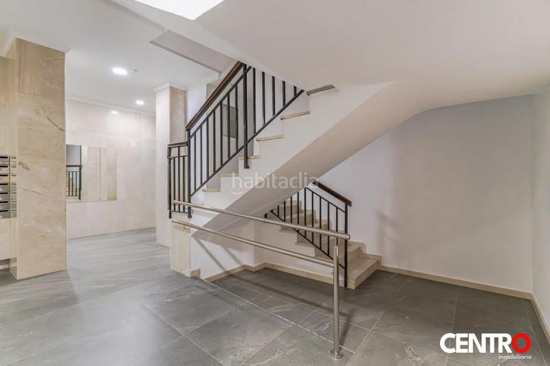 Foto b54cb200-fb89-4b63-b46f-26a3c0f67840. Piso  en venta en las perlas de en Plaza de Toros Granada