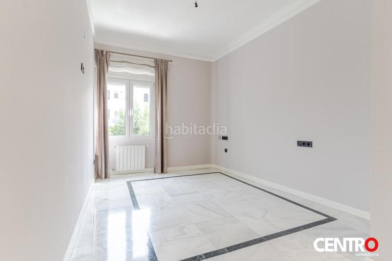 Foto 5038f4fb-ec5d-4c37-b55f-734d19d463fd. Piso  en doctor oloriz en Plaza de Toros Granada