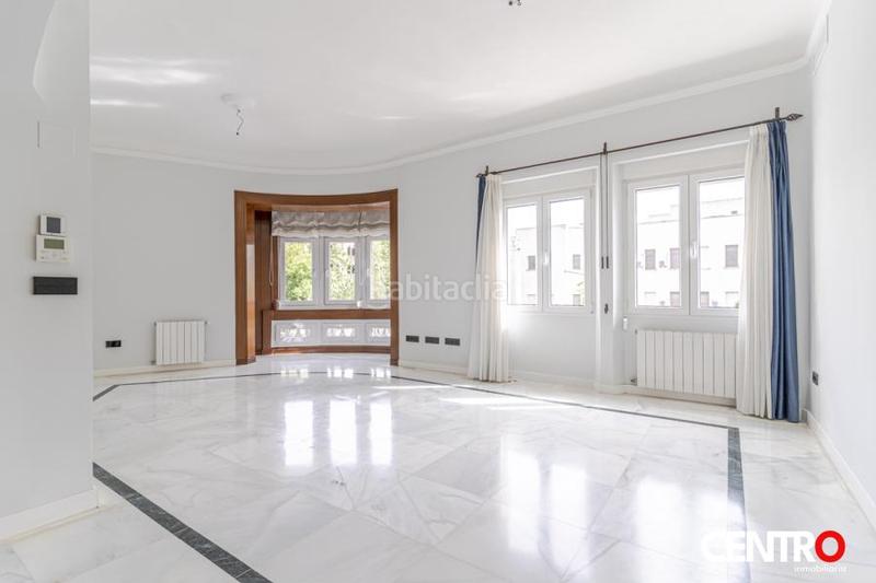 Foto 5ad0ef25-0494-425e-a93b-bcb3c191c3b8. Piso  en doctor oloriz en Plaza de Toros Granada