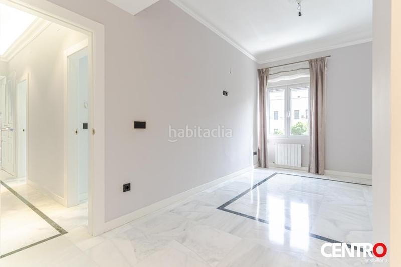 Foto 6c985d41-713e-4d94-8cde-a530d1f71224. Piso  en doctor oloriz en Plaza de Toros Granada