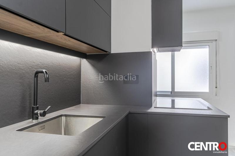 Foto 9c48d666-94fc-40a4-a525-c5dbc62c3a1e. Piso  en doctor oloriz en Plaza de Toros Granada