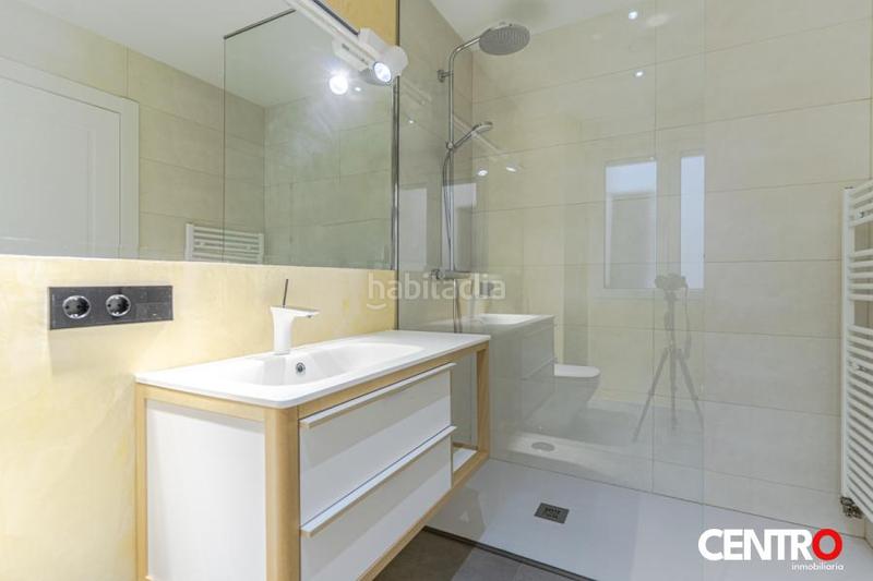 Foto ab739694-8690-4eb7-9b58-96ccf6207e73. Piso  en doctor oloriz en Plaza de Toros Granada