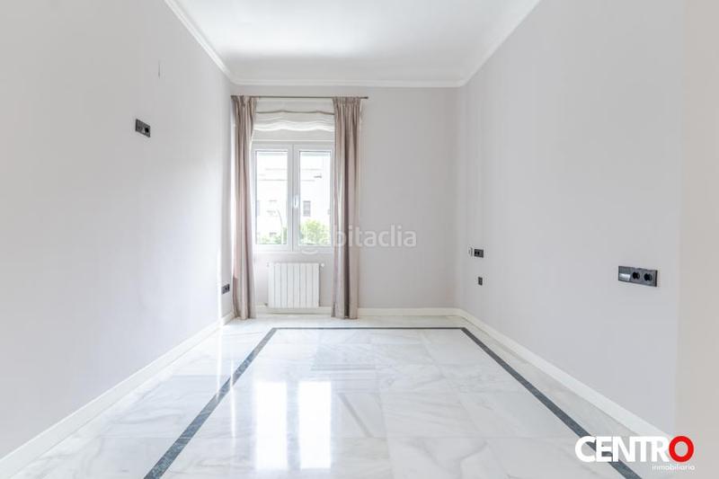 Foto c074fe47-b6cf-4248-be6a-92b1752d99f0. Piso  en doctor oloriz en Plaza de Toros Granada