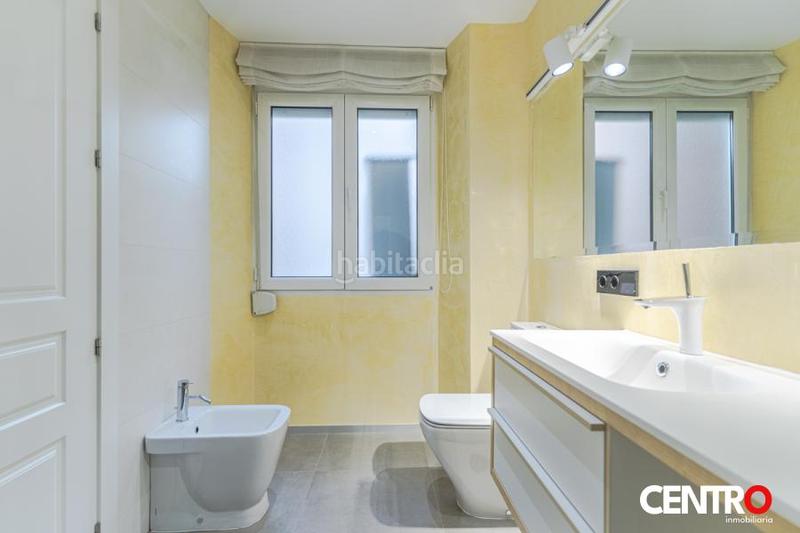 Foto cade33e5-be90-42d8-ae7b-ce39d382969d. Piso  en doctor oloriz en Plaza de Toros Granada