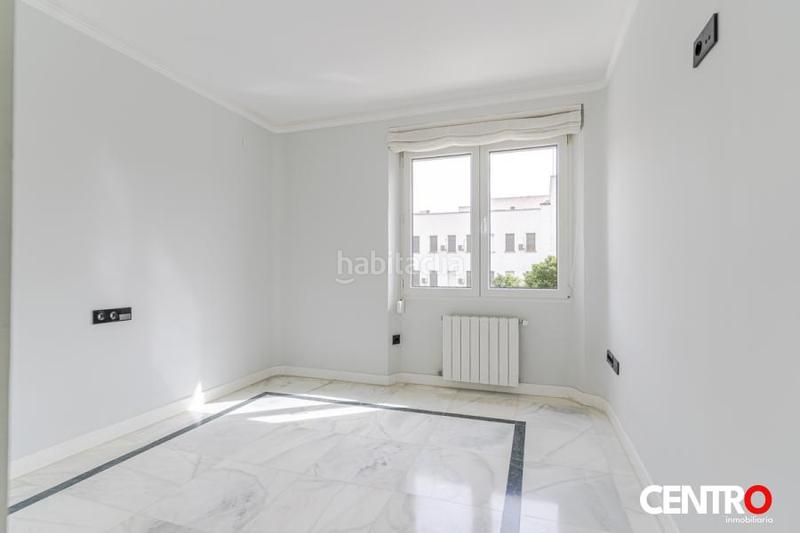 Foto ef6951fd-05ab-4650-9293-e0f5b291295c. Piso  en doctor oloriz en Plaza de Toros Granada