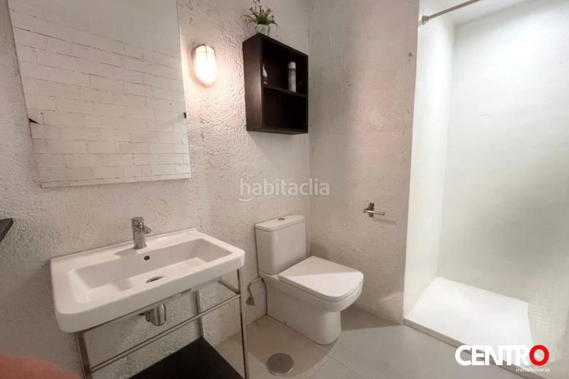 Foto e73e8824-1b85-4789-95ba-72f51c4f6e12. Alquiler piso alquiler de piso junto a gran vía . en Granada