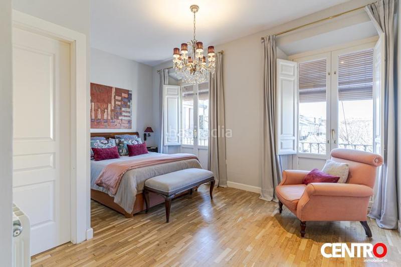 Foto 5a82a545-336b-48c3-83c6-7eeaf07dbeee. Piso  de lujo junto al ayuntamiento en Centro - Sagrario Granada