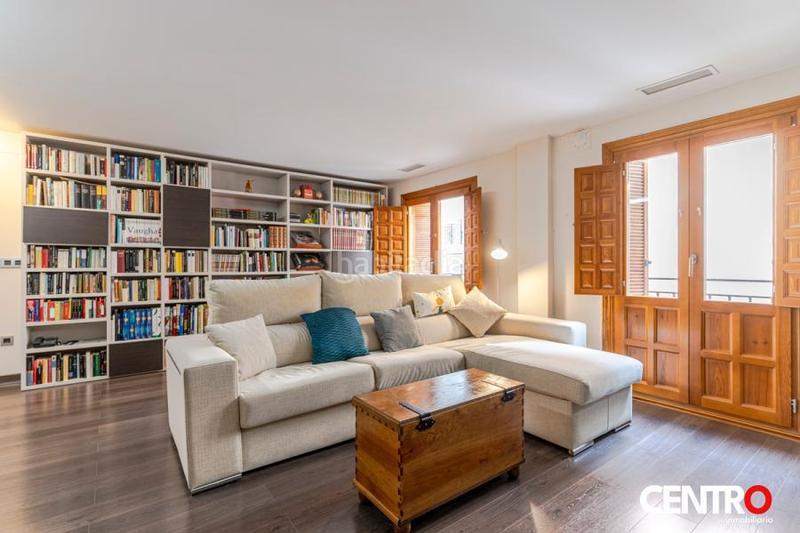 Foto 970ba071-f72d-4964-986a-9f635973778c. Piso  junto a la plaza isabel la católica en San Matías - Realejo Granada