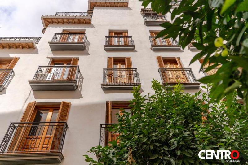Foto 9bf8d2ed-dd14-4106-910a-ea51a8ad914e. Piso  junto a la plaza isabel la católica en San Matías - Realejo Granada