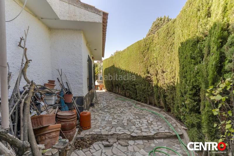 Foto e003d5df-ef0c-4b40-a51f-0aed95cf9144. Chalet  en otura en Villa de Otura