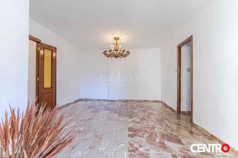 Foto 0015975f-f2d2-49d4-a161-d9ae1c2a2027. Piso  en venta en las perlas de en Plaza de Toros Granada