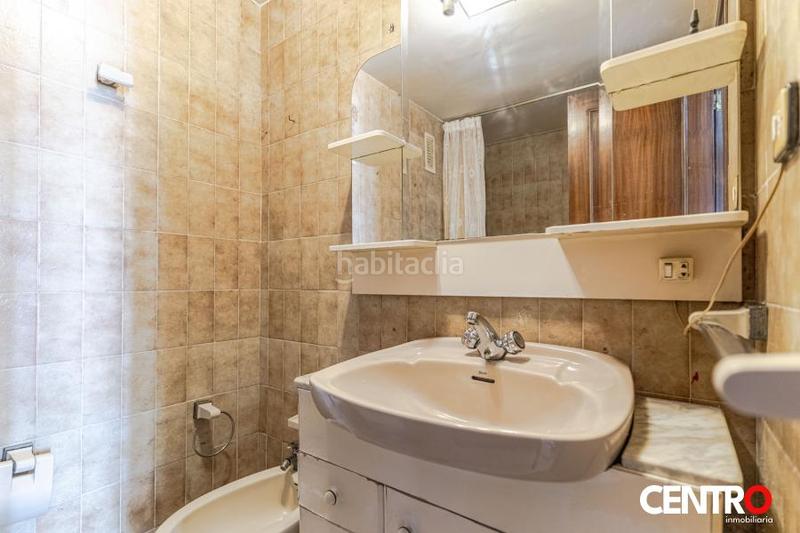 Foto f42c8172-944e-4a7b-923d-9ded4254d700. Piso  en venta en las perlas de en Plaza de Toros Granada