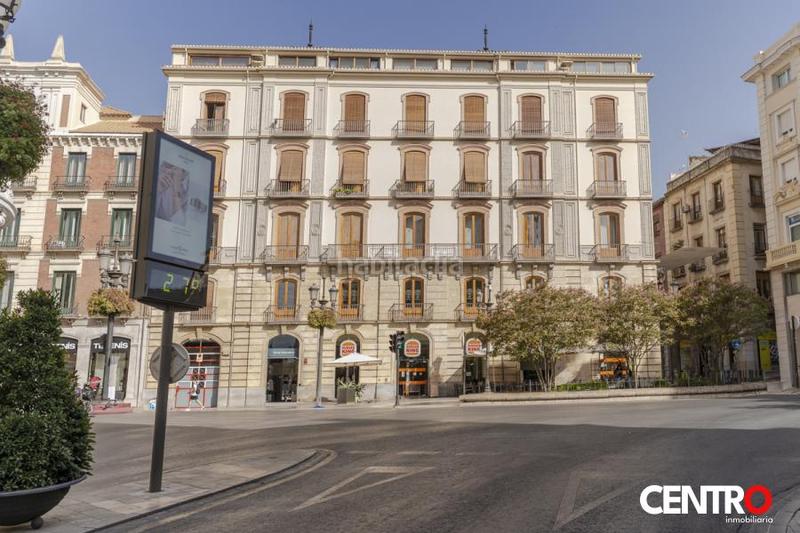Foto 19e9d765-5166-439b-9d09-0e7b3f875844. Piso  junto a puerta real en Centro - Sagrario Granada