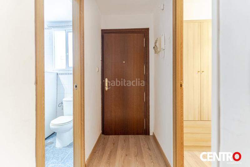Foto 4bddaca4-143b-46c1-9e53-7c6a175c08ec. Piso  junto a puerta real en Centro - Sagrario Granada