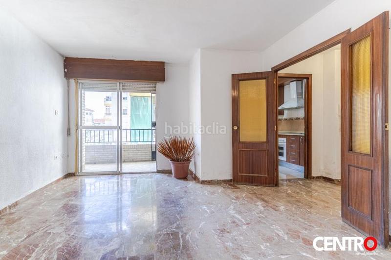 Foto edaebd2d-4e13-462b-9b0c-dec535019d15. Piso  don garaje y terrazas en Plaza de Toros Granada