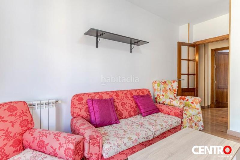 Foto 082c0bf5-446b-4d0e-963a-a2e9260b5b3e. Piso  en venta en Pajaritos reformado, en Pajaritos Granada