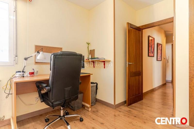 Foto 0ef71f98-471b-4b39-b052-e21d683f81c7. Piso  en venta en Pajaritos reformado, en Pajaritos Granada