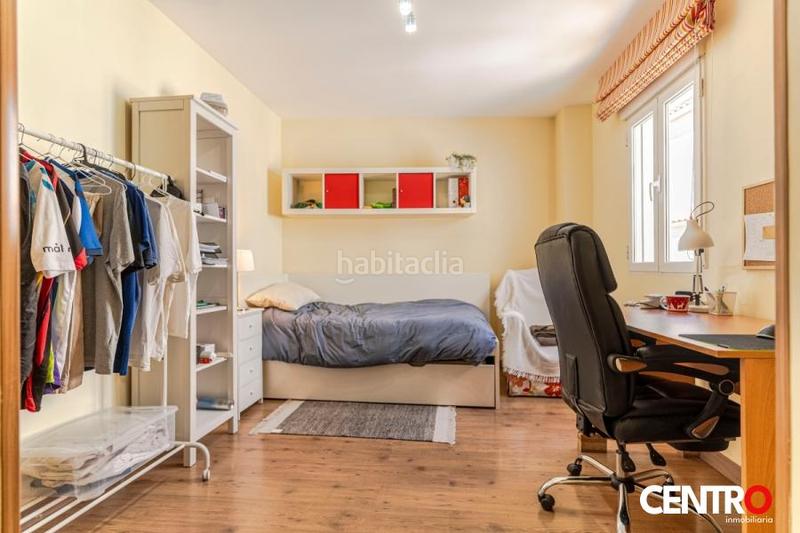 Foto 83da35fc-6b3d-4db3-ab41-24a9b479f875. Piso  en venta en Pajaritos reformado, en Pajaritos Granada